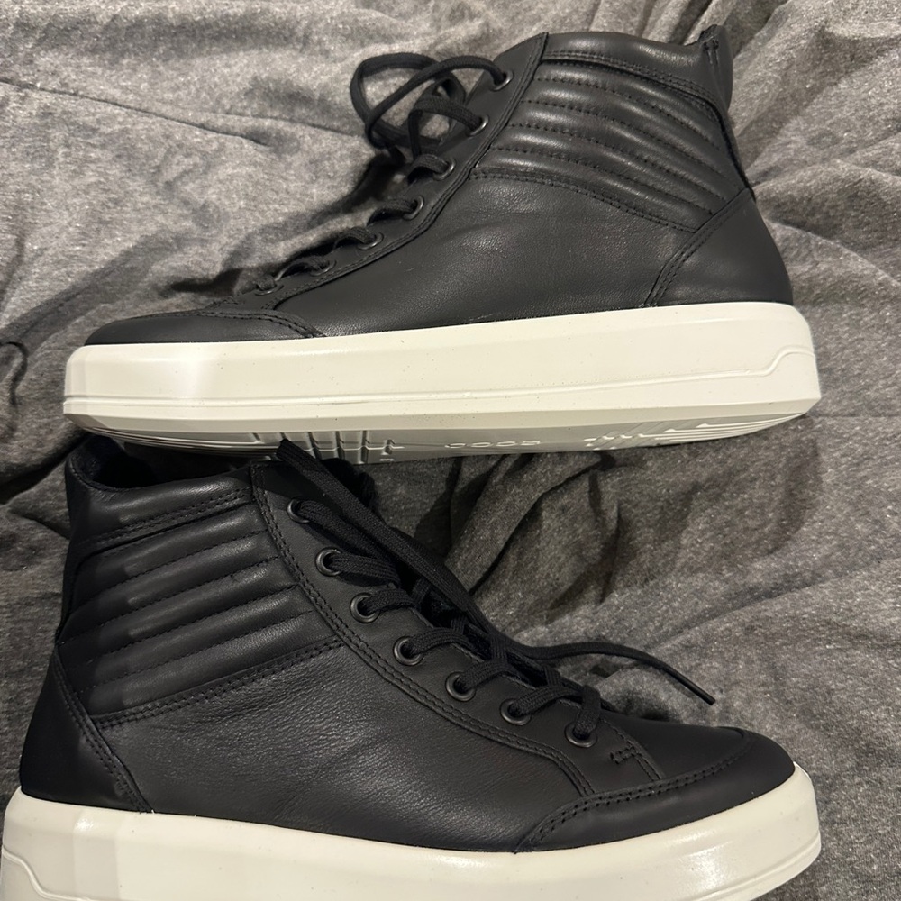 Ecco leather high top size 38 new in box